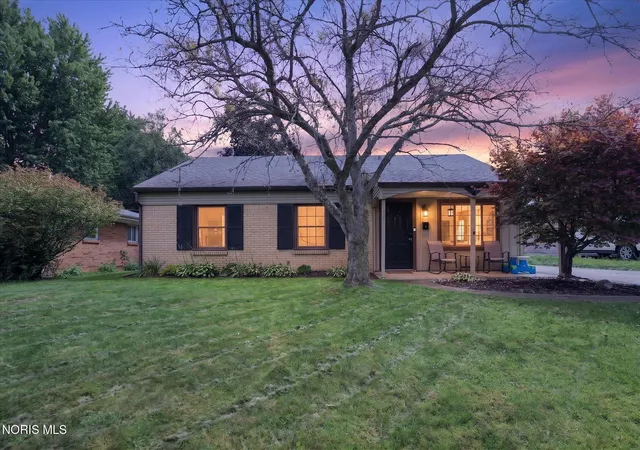Photo 1 of Single family home for sale at 165 Lexington Ave, Waterville, OH 43566 | MLS# 10012642 | Listing updated on 2026-09-08