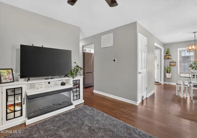 Photo 4 of Single family home for sale at 165 Lexington Ave, Waterville, OH 43566 | MLS# 10012642 | Listing updated on 2026-09-08