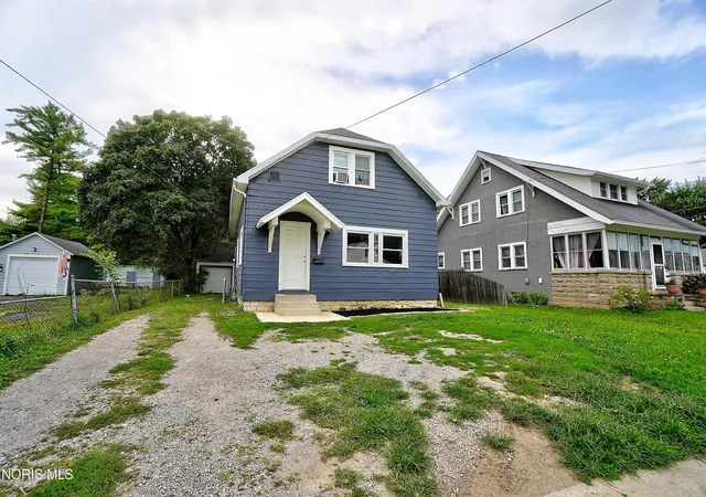 Photo 3 of Single family home for sale at 404 Osborn Ave, Findlay, OH 45840 | MLS# 10012482 | Listing updated on 2026-09-15