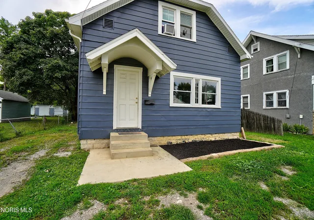 Photo 3 of Single family home for sale at 404 Osborn Ave, Findlay, OH 45840 | MLS# 10012482 | Listing updated on 2026-09-15
