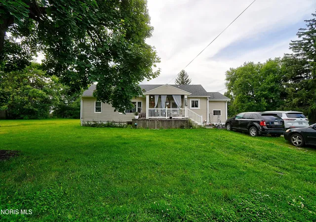 Photo 2 of Single family home for sale at 2000 Harrison St, Findlay, OH 45840 | MLS# 10012548 | Listing updated on 2026-08-28