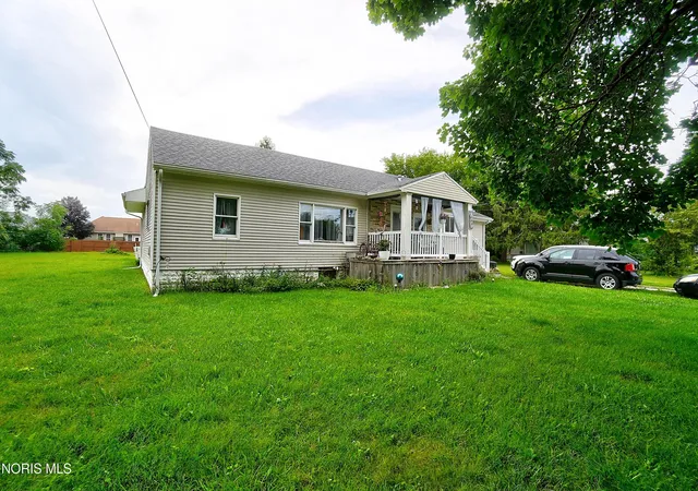 Photo 3 of Single family home for sale at 2000 Harrison St, Findlay, OH 45840 | MLS# 10012548 | Listing updated on 2026-08-28