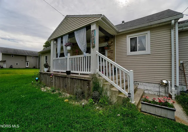 Photo 3 of Single family home for sale at 2000 Harrison St, Findlay, OH 45840 | MLS# 10012548 | Listing updated on 2026-08-28