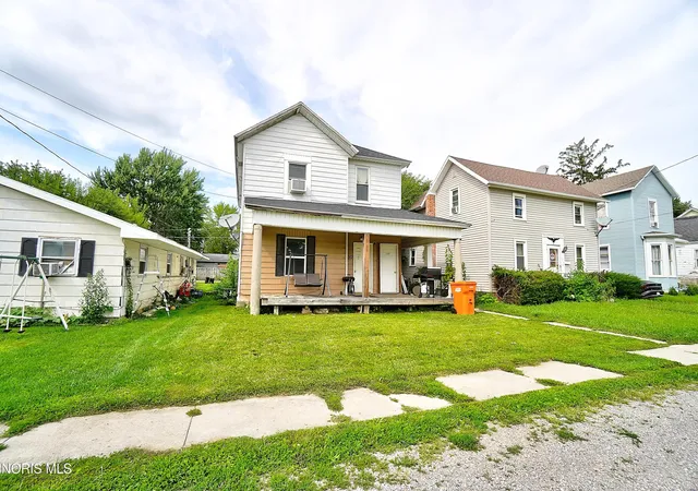 Photo 3 of Sale Pending at 130 Monroe Ave, Findlay, OH 45840 | MLS# 10012484 | Listing updated on 2026-09-04