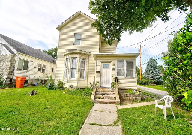 Photo 3 of House for sale at 118 Monroe Ave, Findlay, OH 45840 | MLS# 10012485 | Listing updated on 2026-08-26