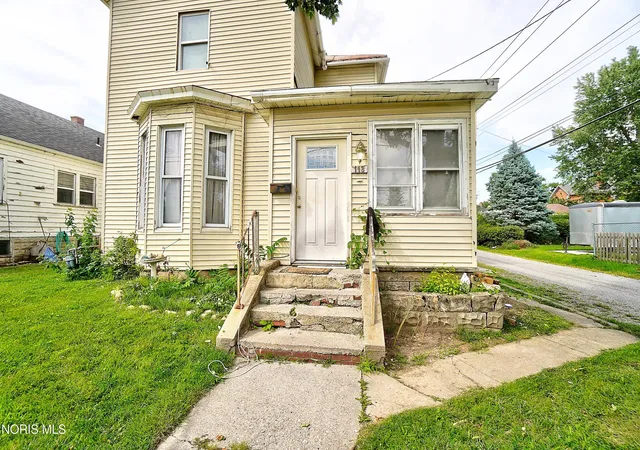 Photo 4 of House for sale at 118 Monroe Ave, Findlay, OH 45840 | MLS# 10012485 | Listing updated on 2026-08-26