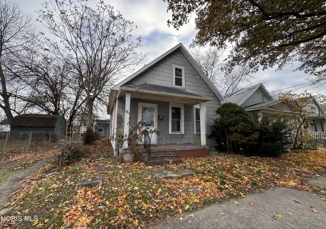 Photo 3 of Single family home for sale at 332 Kosciusko St, Toledo, OH 43608 | MLS# 10012490 | Listing updated on 2026-08-26