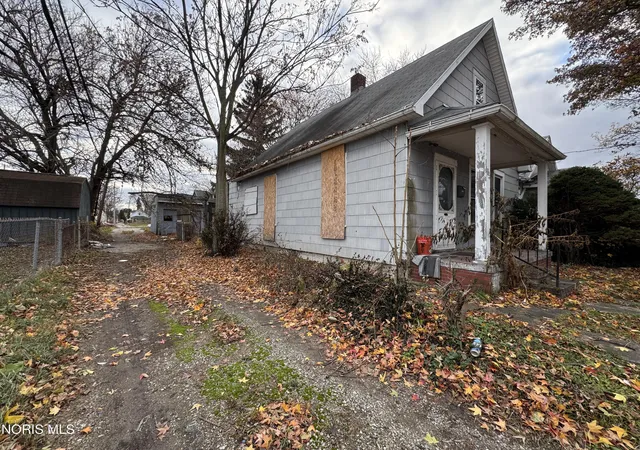 Photo 4 of Single family home for sale at 332 Kosciusko St, Toledo, OH 43608 | MLS# 10012490 | Listing updated on 2026-08-26