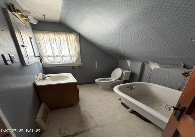 Photo 21 of Single family home for sale at 455 Howland Ave, Toledo, OH 43605 | MLS# 10012496 | Listing updated on 2026-08-28