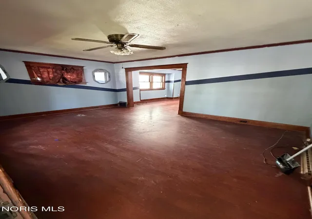 Photo 3 of Single family home for sale at 455 Howland Ave, Toledo, OH 43605 | MLS# 10012496 | Listing updated on 2026-10-09