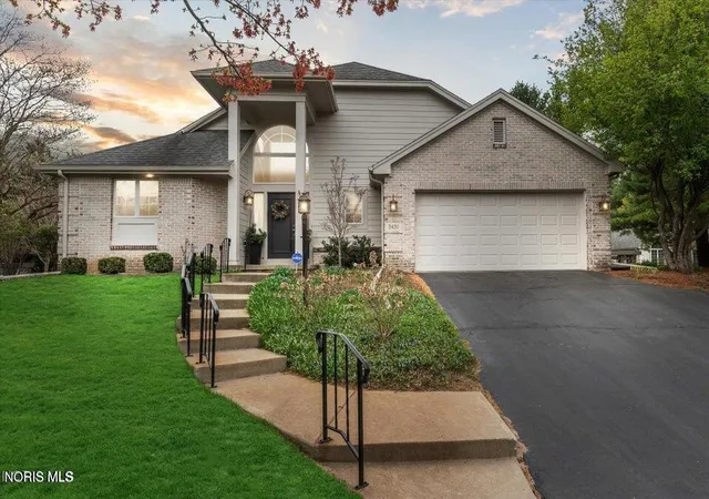 Photo 1 of Condo for sale at 7431 Country Commons Ln, Sylvania, OH 43560 | MLS# 10012532 | Listing updated on 2026-09-09