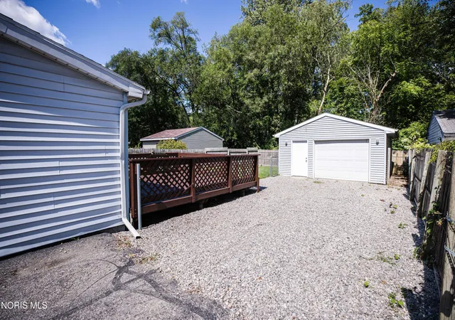 Photo 3 of Single family home for sale at 6016 Curson Dr, Toledo, OH 43612 | MLS# 10012507 | Listing updated on 2026-09-08