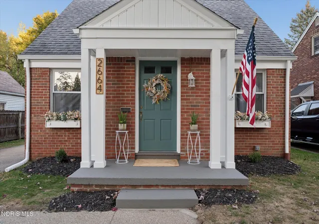 Photo 4 of Single family home for sale at 2664 Northwood Ave, Toledo, OH 43606 | MLS# 10012582 | Listing updated on 2026-08-30