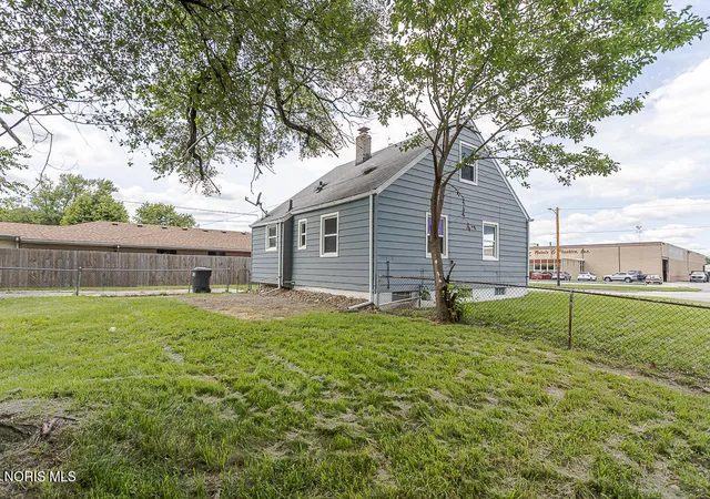 Photo 31 of Single family home for sale at 1318 E Manhattan Blvd, Toledo, OH 43608 | MLS# 10012598 | Listing updated on 2026-08-29