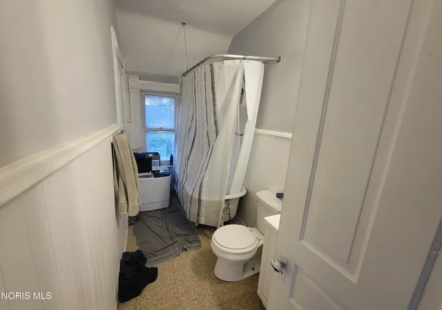 Photo 3 of Sale Pending at 1808 N Erie St, Toledo, OH 43611 | MLS# 10012526 | Listing updated on 2026-09-10