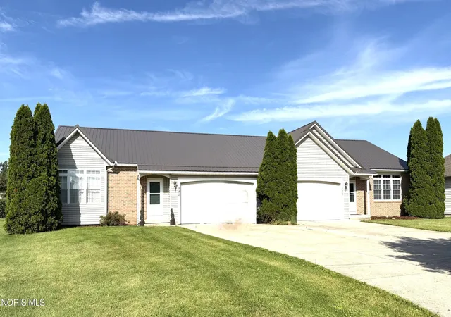 Photo 2 of Condo for sale at 880 & 882 Shields Dr, Upper Sandusky, OH 43351 | MLS# 10012563 | Listing updated on 2026-08-27
