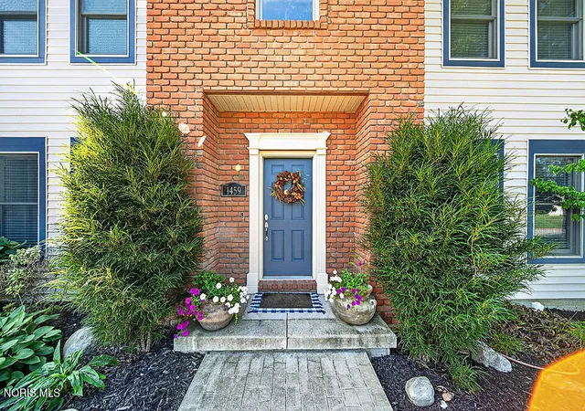 Photo 3 of Single family home for sale at 1459 Hollow Tree Dr, Findlay, OH 45840 | MLS# 10012600 | Listing updated on 2026-08-27