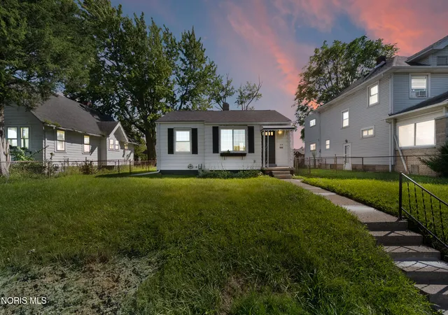Photo 1 of Single family home for sale at 1616 Denver Ave, Toledo, OH 43605 | MLS# 10012540 | Listing updated on 2026-08-31