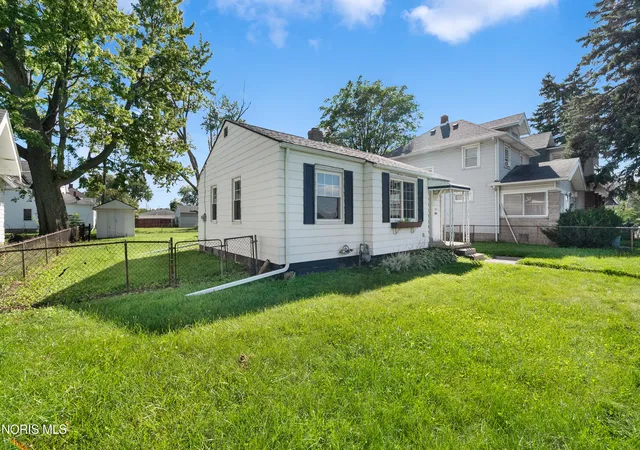 Photo 3 of Single family home for sale at 1616 Denver Ave, Toledo, OH 43605 | MLS# 10012540 | Listing updated on 2026-08-31