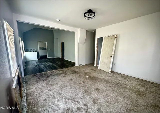 Photo 3 of Single family home for sale at 851 Avondale Ave, Toledo, OH 43607 | MLS# 10012652 | Listing updated on 2026-08-28