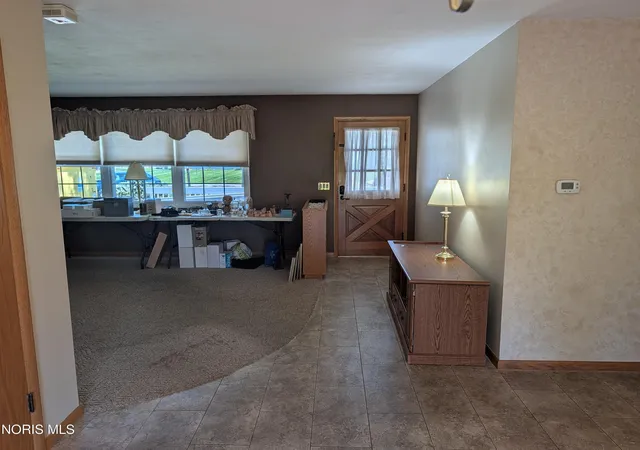 Photo 4 of Single family home for sale at 1762 Oak Dr, Fremont, OH 43420 | MLS# 10012536 | Listing updated on 2026-08-26