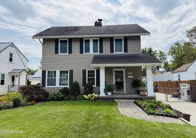 Photo 2 of Single family home for sale at 2259 Marengo St, Toledo, OH 43614 | MLS# 10012552 | Listing updated on 2026-09-20