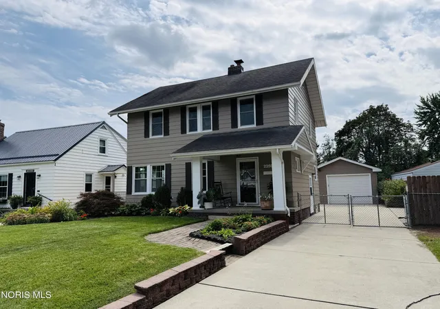 Photo 3 of Single family home for sale at 2259 Marengo St, Toledo, OH 43614 | MLS# 10012552 | Listing updated on 2026-09-20