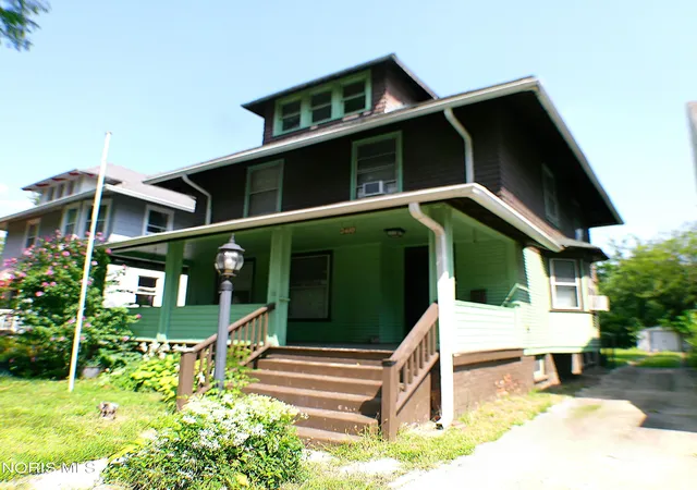 Photo 1 of Single family home for sale at 2410 Lawrence Ave, Toledo, OH 43620 | MLS# 10012606 | Listing updated on 2026-09-13