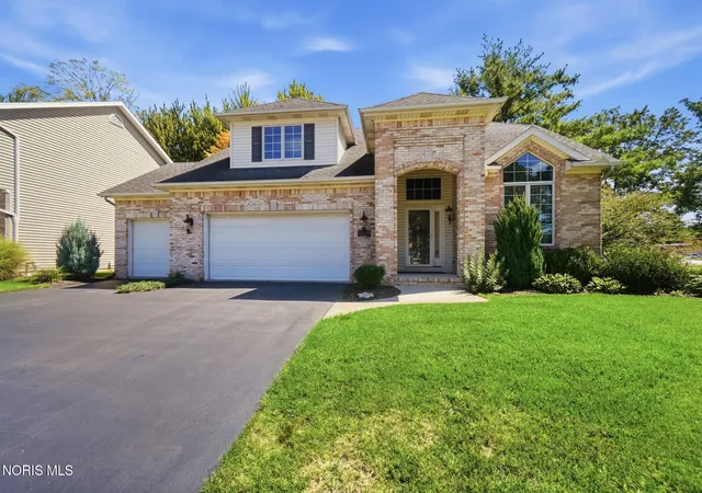 Photo 1 of Sale Pending at 2214 Woods Edge Ct, Toledo, OH 43615 | MLS# 10012692 | Listing updated on 2026-09-06