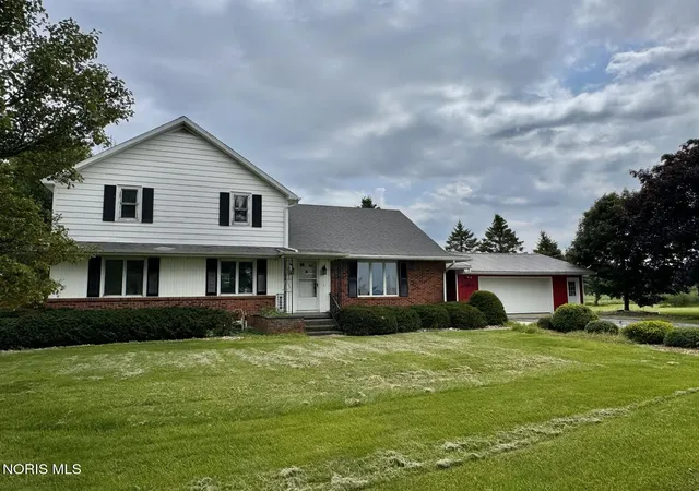 Photo 2 of Single family home for sale at 17916 County Road R, Alvordton, OH 43501 | MLS# 10012583 | Listing updated on 2026-08-27
