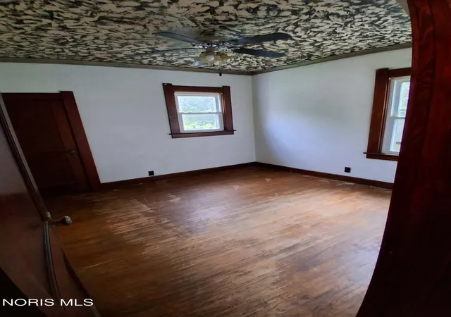 Photo 4 of Single family home for sale at 1459 Lakewood St, Toledo, OH 43605 | MLS# 10012560 | Listing updated on 2026-09-11
