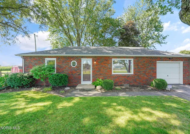 Photo 2 of Single family home for sale at 17985 Haskins Rd, Bowling Green, OH 43402 | MLS# 10012613 | Listing updated on 2026-09-05