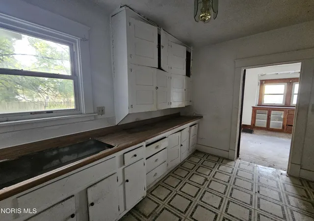 Photo 9 of Single family home for sale at 1014 Clay Ave, Toledo, OH 43608 | MLS# 10012565 | Listing updated on 2026-09-10