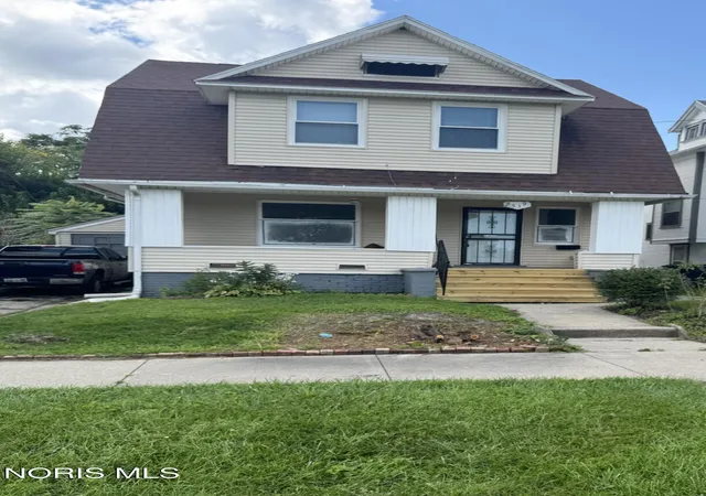 Single family home for sale at 2519 Franklin Ave, Toledo, OH 43610 | MLS# 10012608