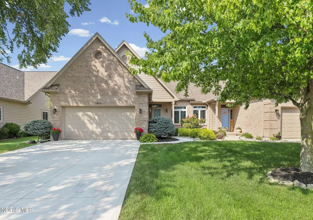 Single family home for sale at 1404 Turnberry Ct., Bowling Green, OH 43402 | MLS# 10012592