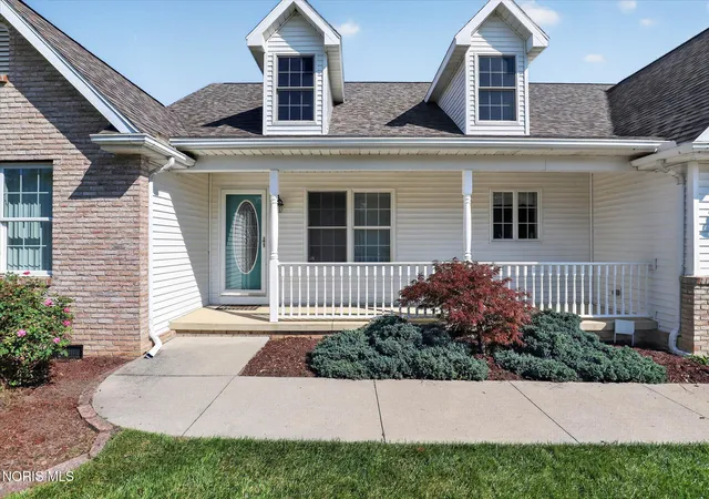 Photo 5 of Single family home for sale at 703 Fairway Dr, Elmore, OH 43416 | MLS# 10012573 | Listing updated on 2026-08-27