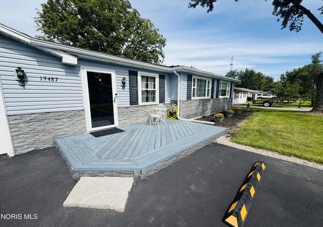 Photo 3 of Single family home for sale at 19487 County Rd 1048, Defiance, OH 43512 | MLS# 10012575 | Listing updated on 2026-09-28
