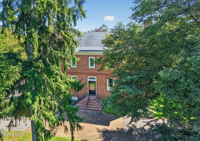 Photo 4 of Single family home for sale at 4544 Brookside Rd, Ottawa Hills, OH 43615 | MLS# 10012683 | Listing updated on 2026-09-03