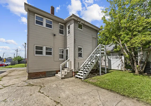 Photo 2 of House for sale at 4018 Lyman Ave, Toledo, OH 43612 | MLS# 10012660 | Listing updated on 2026-09-18