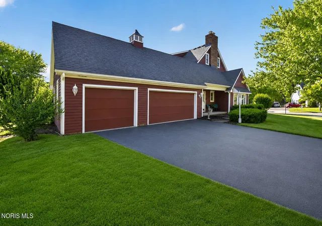 Photo 3 of Single family home for sale at 5238 River Ridge Cir, Sylvania, OH 43560 | MLS# 10012609 | Listing updated on 2026-09-26