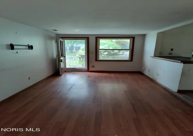 Photo 4 of Sale Pending at 618 Federman St, Toledo, OH 43609 | MLS# 10012605 | Listing updated on 2026-09-05