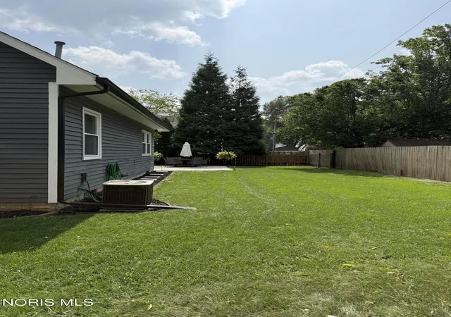 Photo 4 of Single family home for sale at 1111 Kurtz St, Maumee, OH 43537 | MLS# 10012633 | Listing updated on 2026-10-25
