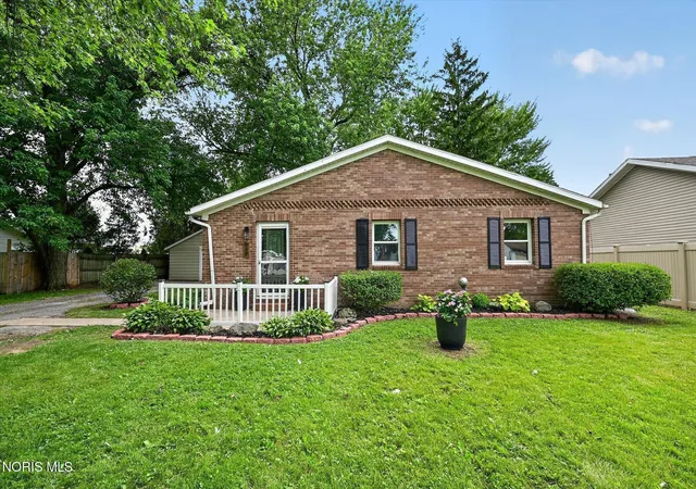 Photo 1 of Single family home for sale at 117 N Goodrich St, Oregon, OH 43616 | MLS# 10012639 | Listing updated on 2026-09-10