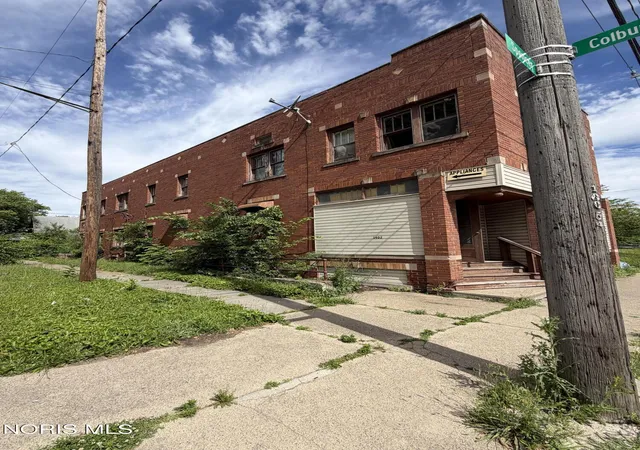 Photo 2 of Multi family home for sale at 1404 Colburn St, Toledo, OH 43609 | MLS# 10012651 | Listing updated on 2026-09-09