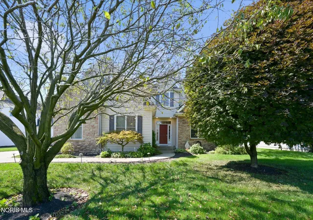 Photo 3 of Single family home for sale at 2334 Sunflower Ct, Perrysburg, OH 43551 | MLS# 10012663 | Listing updated on 2026-08-31
