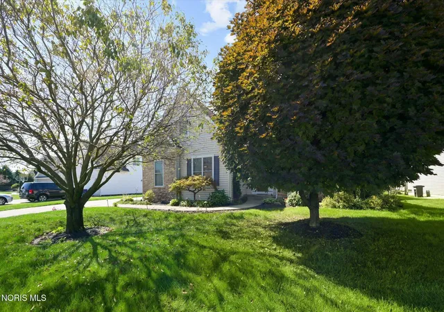 Photo 3 of Single family home for sale at 2334 Sunflower Ct, Perrysburg, OH 43551 | MLS# 10012663 | Listing updated on 2026-08-31