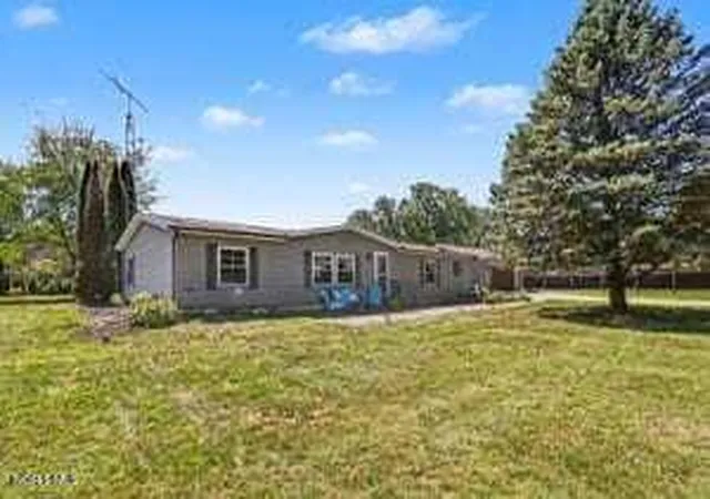 Photo 4 of Single family home for sale at 10801 County N Rd, Lyons, OH 43533 | MLS# 10012669 | Listing updated on 2026-09-02