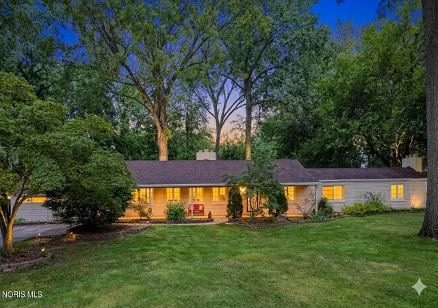 Photo 1 of Single family home for sale at 4028 W Laskey Rd, Toledo, OH 43623 | MLS# 10012685 | Listing updated on 2026-09-21