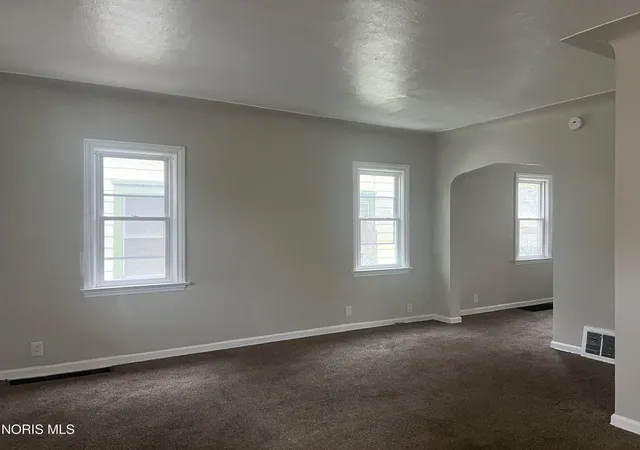 Photo 4 of Single family home for sale at 1407 Foster Ave, Toledo, OH 43606 | MLS# 10012670 | Listing updated on 2026-08-31