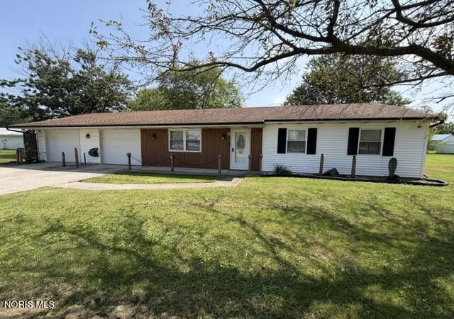 Photo 1 of Single family home for sale at 8 Foxglove Pl, Montpelier, OH 43543 | MLS# 10012681 | Listing updated on 2026-09-01
